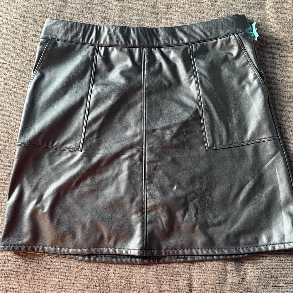 NWT Vegan leather skirt